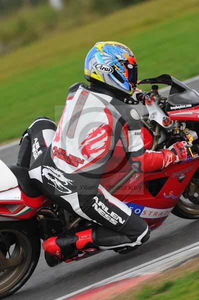Motorcycle action photographs;Ty croes;anglesey;anglesey photographs;event digital images;eventdigitalimages;no limits trackday;peter wileman photography;trac mon;trackday;trackday digital images;trackday photos