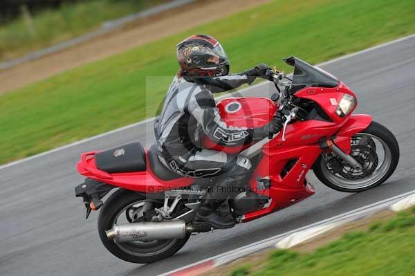 Motorcycle action photographs;Ty croes;anglesey;anglesey photographs;event digital images;eventdigitalimages;no limits trackday;peter wileman photography;trac mon;trackday;trackday digital images;trackday photos