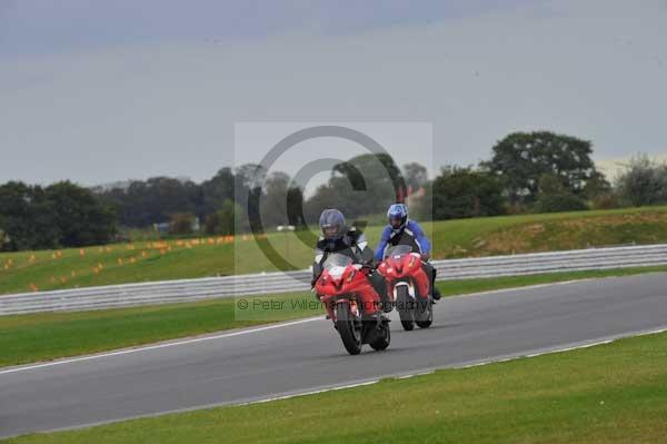 Motorcycle action photographs;Ty croes;anglesey;anglesey photographs;event digital images;eventdigitalimages;no limits trackday;peter wileman photography;trac mon;trackday;trackday digital images;trackday photos