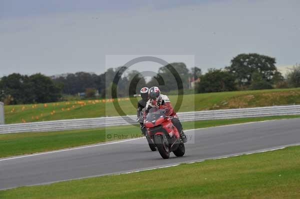 Motorcycle action photographs;Ty croes;anglesey;anglesey photographs;event digital images;eventdigitalimages;no limits trackday;peter wileman photography;trac mon;trackday;trackday digital images;trackday photos