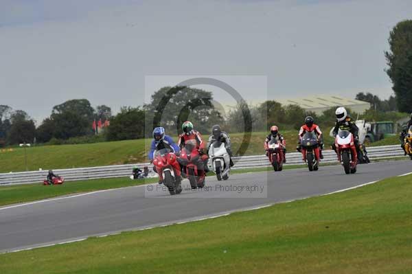 Motorcycle action photographs;Ty croes;anglesey;anglesey photographs;event digital images;eventdigitalimages;no limits trackday;peter wileman photography;trac mon;trackday;trackday digital images;trackday photos