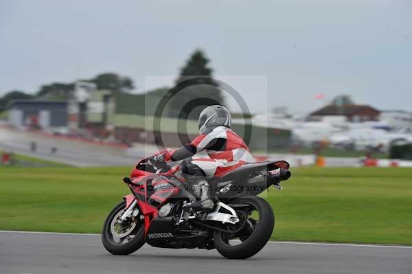 Motorcycle action photographs;Ty croes;anglesey;anglesey photographs;event digital images;eventdigitalimages;no limits trackday;peter wileman photography;trac mon;trackday;trackday digital images;trackday photos