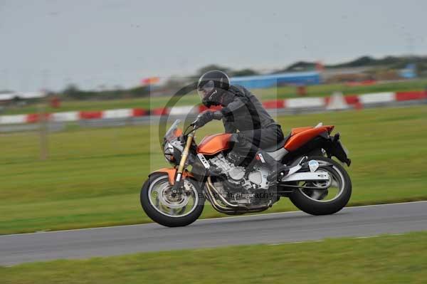 Motorcycle action photographs;Ty croes;anglesey;anglesey photographs;event digital images;eventdigitalimages;no limits trackday;peter wileman photography;trac mon;trackday;trackday digital images;trackday photos