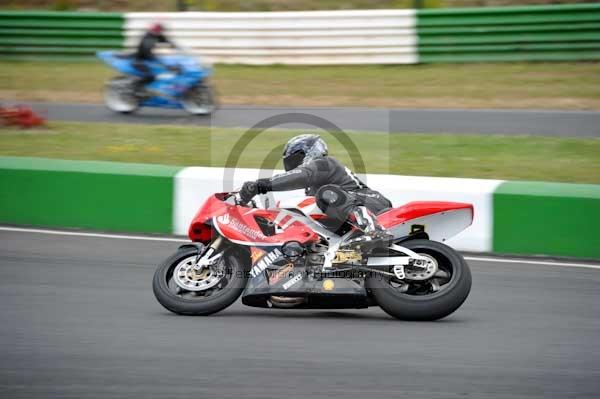 anglesey;brands hatch;cadwell park;croft;digital images;donington park;enduro;enduro digital images;event;event digital images;eventdigitalimages;mallory park;no limits;oulton park;peter wileman photography;racing;racing digital images;silverstone;snetterton;trackday;trackday digital images;trackday photos;vintage;vmcc banbury run;welsh 2 day enduro