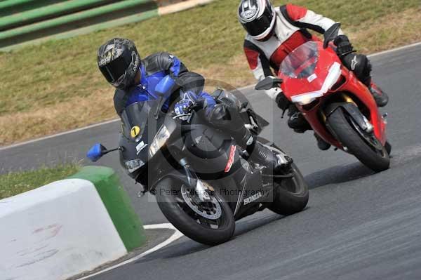 anglesey;brands hatch;cadwell park;croft;digital images;donington park;enduro;enduro digital images;event;event digital images;eventdigitalimages;mallory park;no limits;oulton park;peter wileman photography;racing;racing digital images;silverstone;snetterton;trackday;trackday digital images;trackday photos;vintage;vmcc banbury run;welsh 2 day enduro