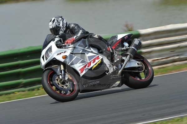 anglesey;brands hatch;cadwell park;croft;digital images;donington park;enduro;enduro digital images;event;event digital images;eventdigitalimages;mallory park;no limits;oulton park;peter wileman photography;racing;racing digital images;silverstone;snetterton;trackday;trackday digital images;trackday photos;vintage;vmcc banbury run;welsh 2 day enduro