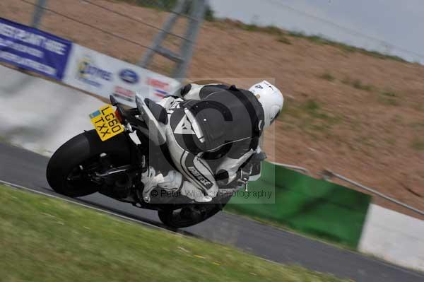 anglesey;brands hatch;cadwell park;croft;donington park;enduro digital images;event digital images;eventdigitalimages;mallory;no limits;oulton park;peter wileman photography;racing digital images;silverstone;snetterton;trackday digital images;trackday photos;vmcc banbury run