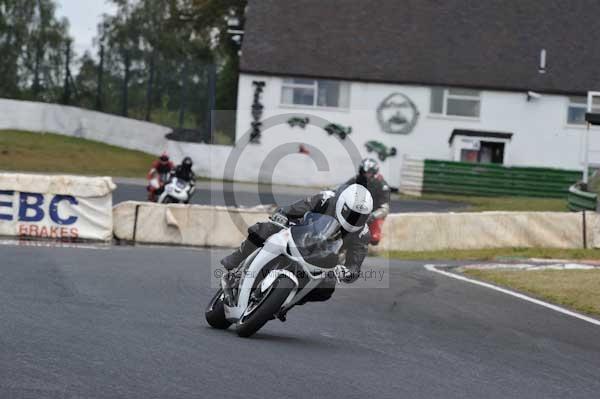 anglesey;brands hatch;cadwell park;croft;donington park;enduro digital images;event digital images;eventdigitalimages;mallory;no limits;oulton park;peter wileman photography;racing digital images;silverstone;snetterton;trackday digital images;trackday photos;vmcc banbury run
