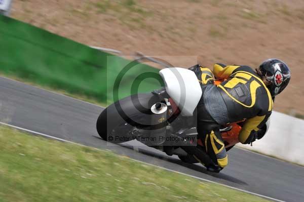 anglesey;brands hatch;cadwell park;croft;donington park;enduro digital images;event digital images;eventdigitalimages;mallory;no limits;oulton park;peter wileman photography;racing digital images;silverstone;snetterton;trackday digital images;trackday photos;vmcc banbury run