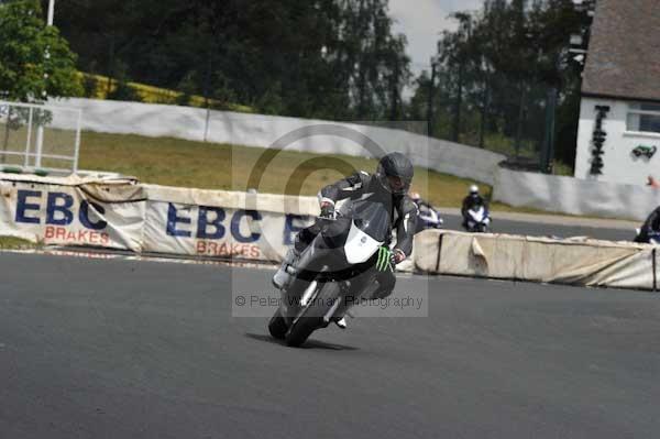 anglesey;brands hatch;cadwell park;croft;donington park;enduro digital images;event digital images;eventdigitalimages;mallory;no limits;oulton park;peter wileman photography;racing digital images;silverstone;snetterton;trackday digital images;trackday photos;vmcc banbury run