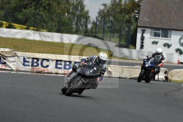 anglesey;brands hatch;cadwell park;croft;donington park;enduro digital images;event digital images;eventdigitalimages;mallory;no limits;oulton park;peter wileman photography;racing digital images;silverstone;snetterton;trackday digital images;trackday photos;vmcc banbury run