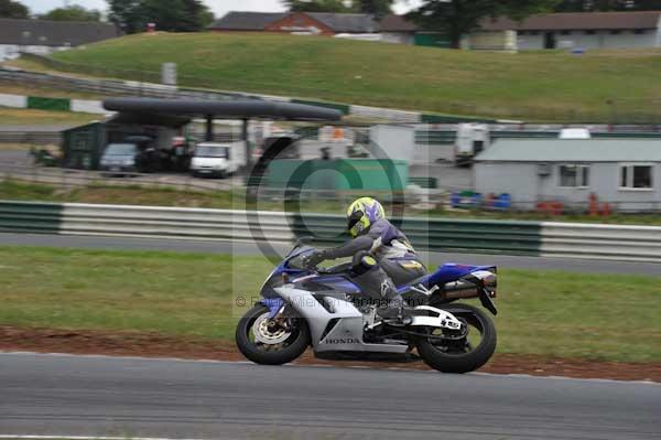 anglesey;brands hatch;cadwell park;croft;donington park;enduro digital images;event digital images;eventdigitalimages;mallory;no limits;oulton park;peter wileman photography;racing digital images;silverstone;snetterton;trackday digital images;trackday photos;vmcc banbury run