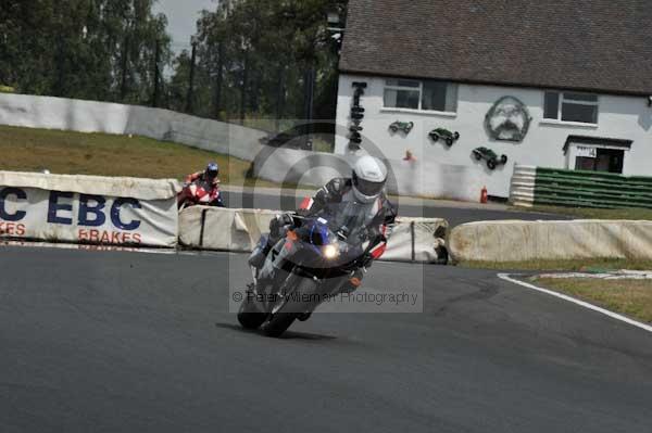 anglesey;brands hatch;cadwell park;croft;donington park;enduro digital images;event digital images;eventdigitalimages;mallory;no limits;oulton park;peter wileman photography;racing digital images;silverstone;snetterton;trackday digital images;trackday photos;vmcc banbury run