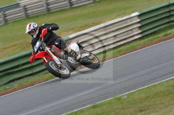 anglesey;brands hatch;cadwell park;croft;donington park;enduro digital images;event digital images;eventdigitalimages;mallory;no limits;oulton park;peter wileman photography;racing digital images;silverstone;snetterton;trackday digital images;trackday photos;vmcc banbury run
