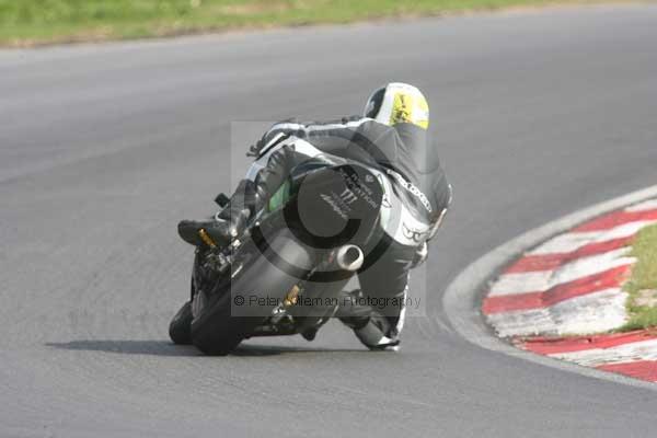 anglesey;brands hatch;cadwell park;croft;donington park;enduro digital images;event digital images;eventdigitalimages;mallory;no limits;oulton park;peter wileman photography;racing digital images;silverstone;snetterton;trackday digital images;trackday photos;vmcc banbury run