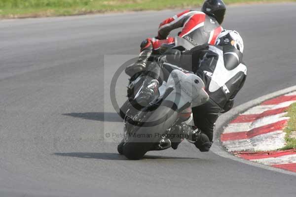 anglesey;brands hatch;cadwell park;croft;donington park;enduro digital images;event digital images;eventdigitalimages;mallory;no limits;oulton park;peter wileman photography;racing digital images;silverstone;snetterton;trackday digital images;trackday photos;vmcc banbury run