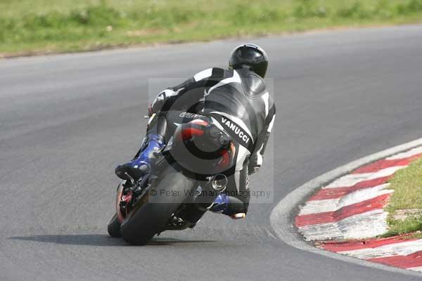 anglesey;brands hatch;cadwell park;croft;donington park;enduro digital images;event digital images;eventdigitalimages;mallory;no limits;oulton park;peter wileman photography;racing digital images;silverstone;snetterton;trackday digital images;trackday photos;vmcc banbury run