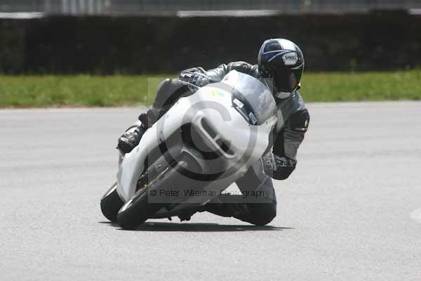 anglesey;brands hatch;cadwell park;croft;donington park;enduro digital images;event digital images;eventdigitalimages;mallory;no limits;oulton park;peter wileman photography;racing digital images;silverstone;snetterton;trackday digital images;trackday photos;vmcc banbury run