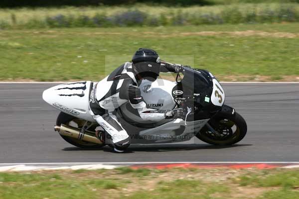 anglesey;brands hatch;cadwell park;croft;donington park;enduro digital images;event digital images;eventdigitalimages;mallory;no limits;oulton park;peter wileman photography;racing digital images;silverstone;snetterton;trackday digital images;trackday photos;vmcc banbury run