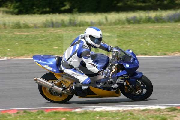 anglesey;brands hatch;cadwell park;croft;donington park;enduro digital images;event digital images;eventdigitalimages;mallory;no limits;oulton park;peter wileman photography;racing digital images;silverstone;snetterton;trackday digital images;trackday photos;vmcc banbury run