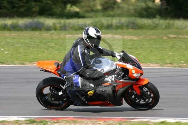 anglesey;brands hatch;cadwell park;croft;donington park;enduro digital images;event digital images;eventdigitalimages;mallory;no limits;oulton park;peter wileman photography;racing digital images;silverstone;snetterton;trackday digital images;trackday photos;vmcc banbury run