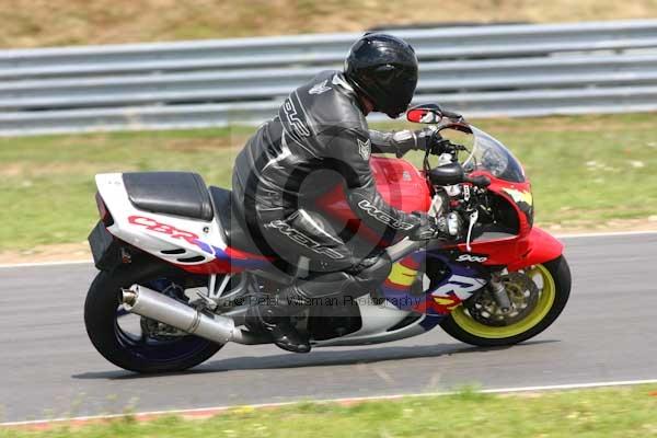 anglesey;brands hatch;cadwell park;croft;donington park;enduro digital images;event digital images;eventdigitalimages;mallory;no limits;oulton park;peter wileman photography;racing digital images;silverstone;snetterton;trackday digital images;trackday photos;vmcc banbury run