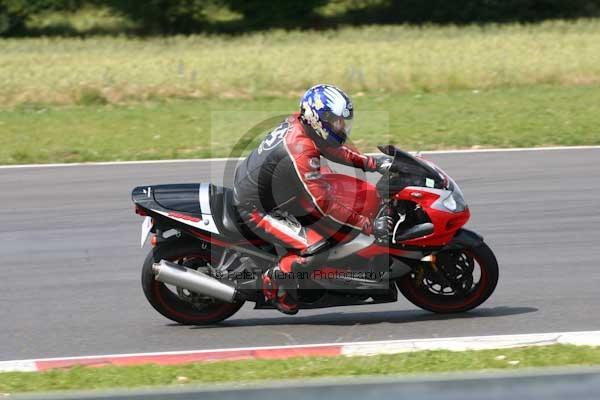 anglesey;brands hatch;cadwell park;croft;donington park;enduro digital images;event digital images;eventdigitalimages;mallory;no limits;oulton park;peter wileman photography;racing digital images;silverstone;snetterton;trackday digital images;trackday photos;vmcc banbury run