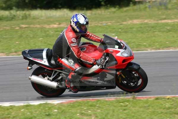 anglesey;brands hatch;cadwell park;croft;donington park;enduro digital images;event digital images;eventdigitalimages;mallory;no limits;oulton park;peter wileman photography;racing digital images;silverstone;snetterton;trackday digital images;trackday photos;vmcc banbury run