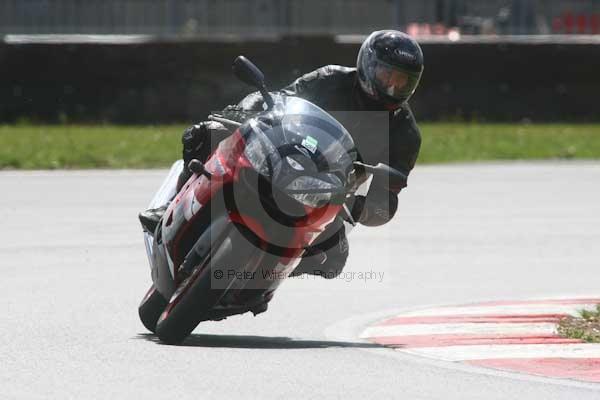 anglesey;brands hatch;cadwell park;croft;donington park;enduro digital images;event digital images;eventdigitalimages;mallory;no limits;oulton park;peter wileman photography;racing digital images;silverstone;snetterton;trackday digital images;trackday photos;vmcc banbury run