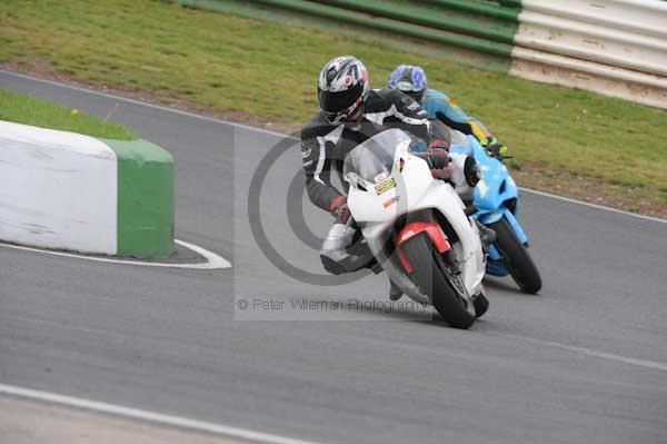 enduro digital images, endurodigitalimages, event digital images, eventdigitalimages, no limits, peter wileman photography, racing digital images, trackday digital images, trackday photos, vmcc banbury run