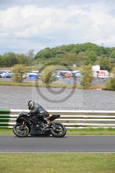 enduro digital images, endurodigitalimages, event digital images, eventdigitalimages, no limits, peter wileman photography, racing digital images, trackday digital images, trackday photos, vmcc banbury run