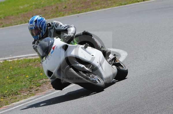 enduro digital images, endurodigitalimages, event digital images, eventdigitalimages, no limits, peter wileman photography, racing digital images, trackday digital images, trackday photos, vmcc banbury run