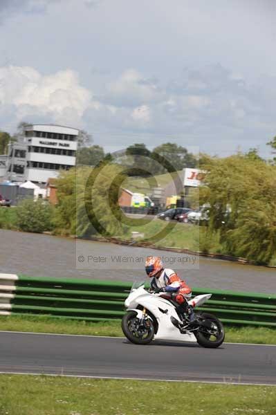 enduro digital images, endurodigitalimages, event digital images, eventdigitalimages, no limits, peter wileman photography, racing digital images, trackday digital images, trackday photos, vmcc banbury run