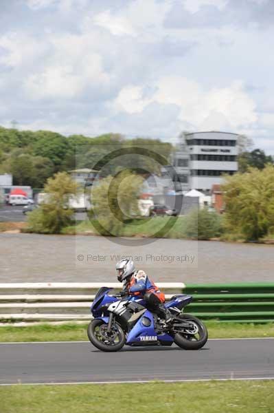 enduro digital images, endurodigitalimages, event digital images, eventdigitalimages, no limits, peter wileman photography, racing digital images, trackday digital images, trackday photos, vmcc banbury run