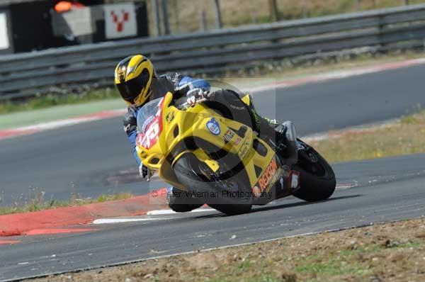 enduro digital images, endurodigitalimages, event digital images, eventdigitalimages, no limits, peter wileman photography, racing digital images, trackday digital images, trackday photos, vmcc banbury run