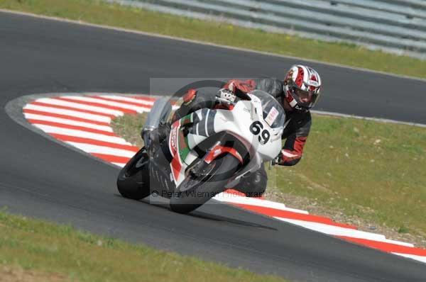 enduro digital images, endurodigitalimages, event digital images, eventdigitalimages, no limits, peter wileman photography, racing digital images, trackday digital images, trackday photos, vmcc banbury run