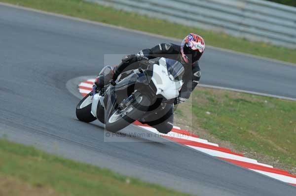 enduro digital images, endurodigitalimages, event digital images, eventdigitalimages, no limits, peter wileman photography, racing digital images, trackday digital images, trackday photos, vmcc banbury run