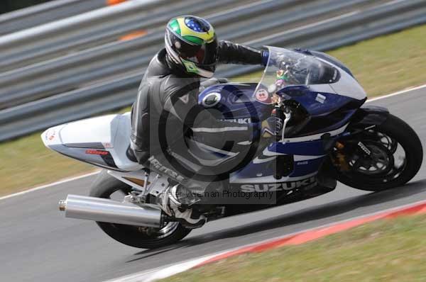 enduro digital images, endurodigitalimages, event digital images, eventdigitalimages, no limits, peter wileman photography, racing digital images, trackday digital images, trackday photos, vmcc banbury run