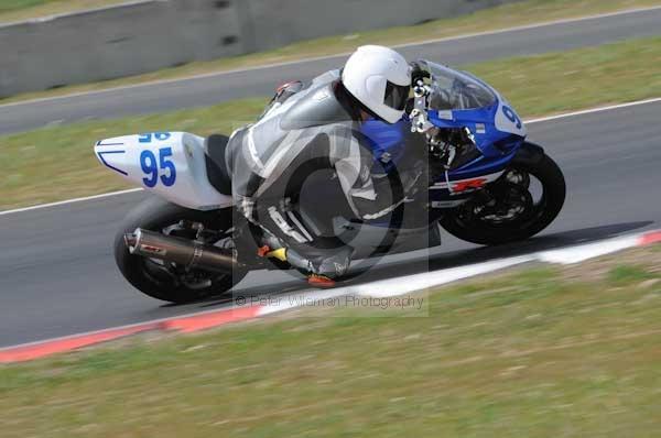 enduro digital images, endurodigitalimages, event digital images, eventdigitalimages, no limits, peter wileman photography, racing digital images, trackday digital images, trackday photos, vmcc banbury run