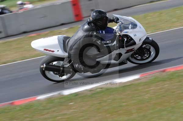 enduro digital images, endurodigitalimages, event digital images, eventdigitalimages, no limits, peter wileman photography, racing digital images, trackday digital images, trackday photos, vmcc banbury run