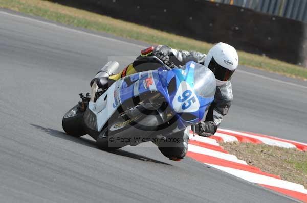 enduro digital images, endurodigitalimages, event digital images, eventdigitalimages, no limits, peter wileman photography, racing digital images, trackday digital images, trackday photos, vmcc banbury run