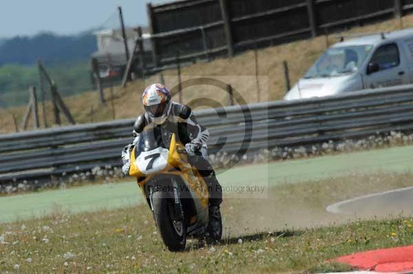 enduro digital images, endurodigitalimages, event digital images, eventdigitalimages, no limits, peter wileman photography, racing digital images, trackday digital images, trackday photos, vmcc banbury run