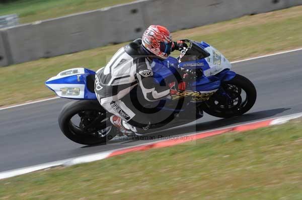enduro digital images, endurodigitalimages, event digital images, eventdigitalimages, no limits, peter wileman photography, racing digital images, trackday digital images, trackday photos, vmcc banbury run