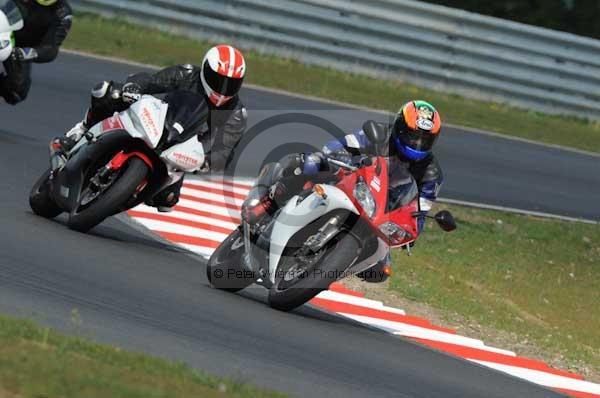 enduro digital images, endurodigitalimages, event digital images, eventdigitalimages, no limits, peter wileman photography, racing digital images, trackday digital images, trackday photos, vmcc banbury run