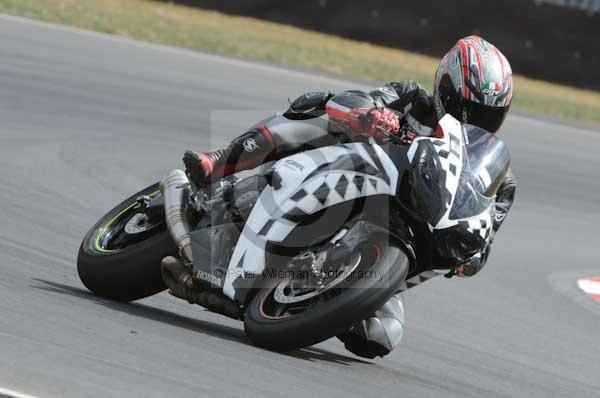 enduro digital images, endurodigitalimages, event digital images, eventdigitalimages, no limits, peter wileman photography, racing digital images, trackday digital images, trackday photos, vmcc banbury run