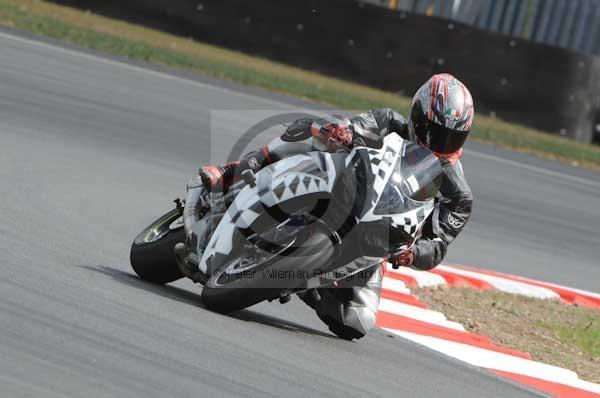 enduro digital images, endurodigitalimages, event digital images, eventdigitalimages, no limits, peter wileman photography, racing digital images, trackday digital images, trackday photos, vmcc banbury run
