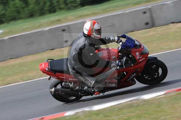 enduro digital images, endurodigitalimages, event digital images, eventdigitalimages, no limits, peter wileman photography, racing digital images, trackday digital images, trackday photos, vmcc banbury run