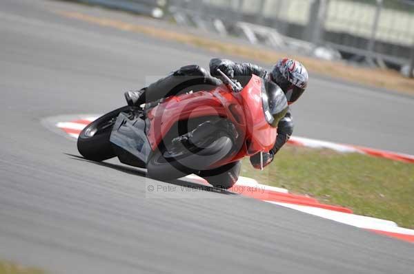 enduro digital images, endurodigitalimages, event digital images, eventdigitalimages, no limits, peter wileman photography, racing digital images, trackday digital images, trackday photos, vmcc banbury run