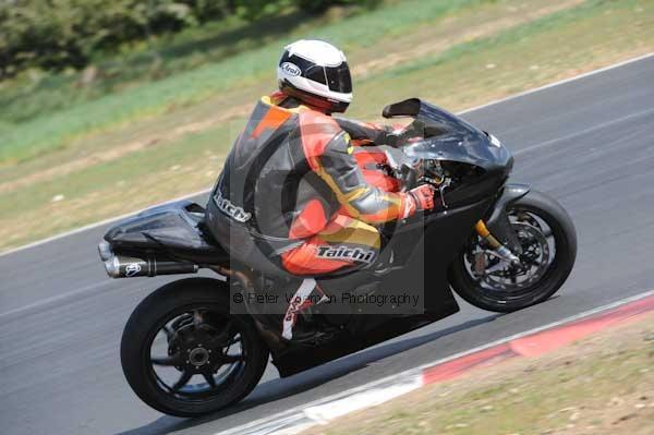 enduro digital images, endurodigitalimages, event digital images, eventdigitalimages, no limits, peter wileman photography, racing digital images, trackday digital images, trackday photos, vmcc banbury run