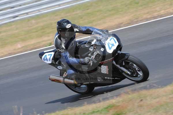 enduro digital images, endurodigitalimages, event digital images, eventdigitalimages, no limits, peter wileman photography, racing digital images, trackday digital images, trackday photos, vmcc banbury run